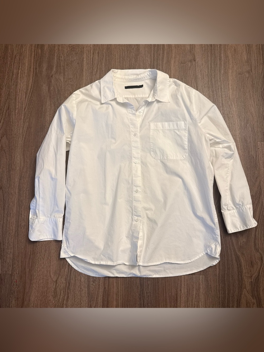 Jenni Kayne white button up shirt with relaxed fit. Size XL.